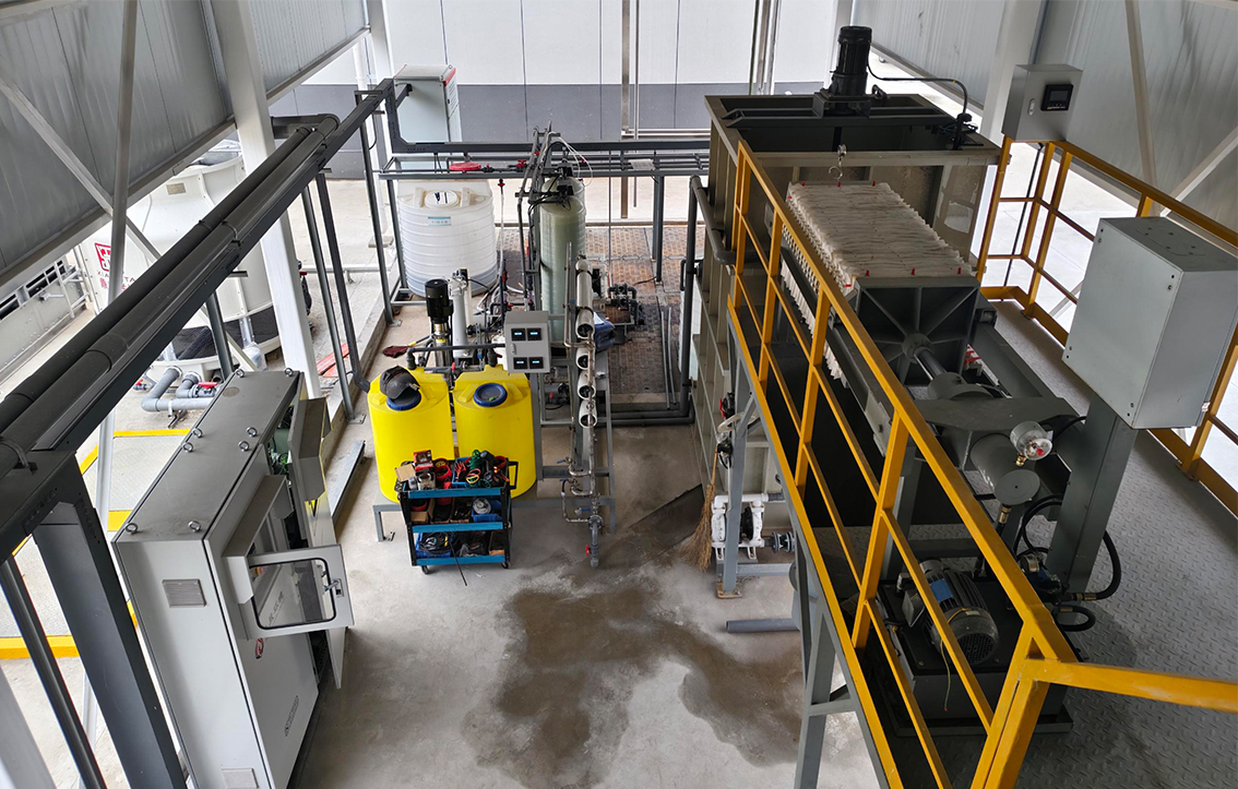 陶特科技甲類(lèi)倉(cāng)庫(kù)、危廢間廢氣處理系統(tǒng)進(jìn)場(chǎng)施工